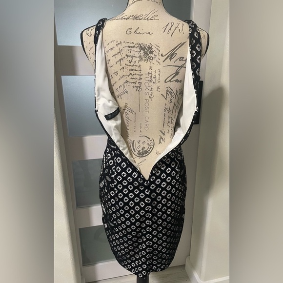 Guess Black Sleeveless Mini Lacey sheath cocktail Dress - Picture 7 of 8